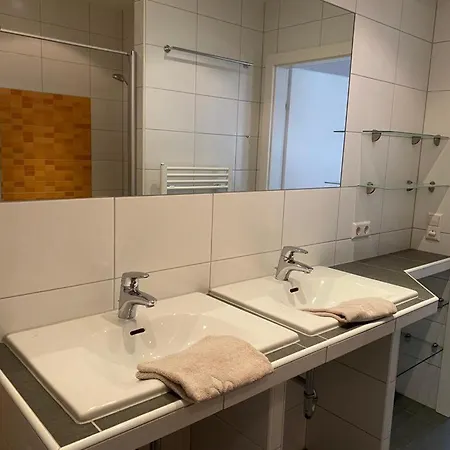 Deluxe Donna 슈라드밍